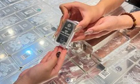 Sáng nay, giá bạc tiếp tục chịu áp lực lớn