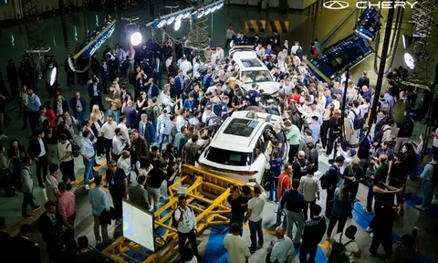 An toàn. Vì gia đình: TIGGO9 hoàn tất thử nghiệm va chạm tổng hợp ba xe công khai tại Hội nghị Kinh doanh Quốc tế 2026