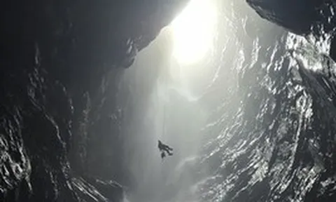 Chuyên gia hé lộ bí ẩn dưới hố sụt sâu 350 m ở Phong Nha - Kẻ Bàng