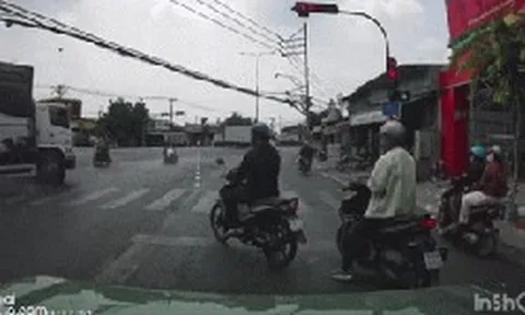 Xe tải lao qua ngã tư, tông chết người rồi húc thẳng nhà dân: Nhân chứng hé lộ thông tin quan trọng