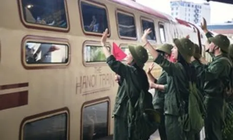 Chuyến tàu đoàn viên: Chạm vào ký ức, viết tiếp tự hào