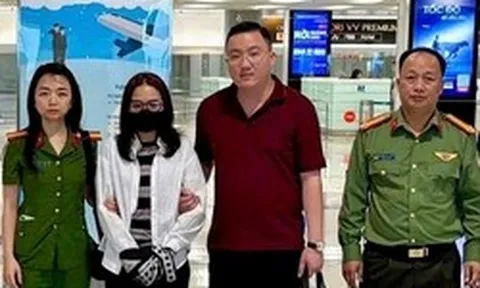 Bắt cựu cán bộ Hà Thị Ban ngay khi về Việt Nam