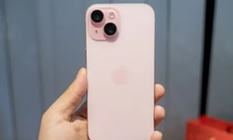 Chiếc iPhone đã bị "khai tử" tăng giá