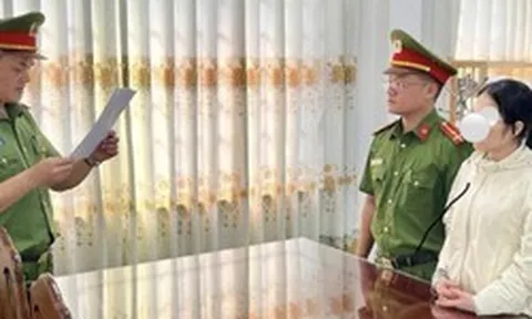 Khởi tố nữ kế toán trường mầm non sinh năm 1987