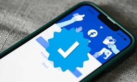 Người dùng sẽ được nhận tích xanh Facebook miễn phí?