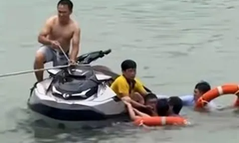 Sự cố flyboard khi đang "bay": Lời kể của người bán nước vứt hết ví tiền và đồ đạc lao xuống cứu