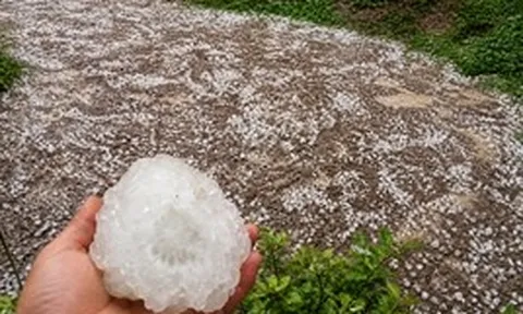 Chuyên gia chỉ rõ dấu hiệu nhận biết khi xảy ra mưa đá