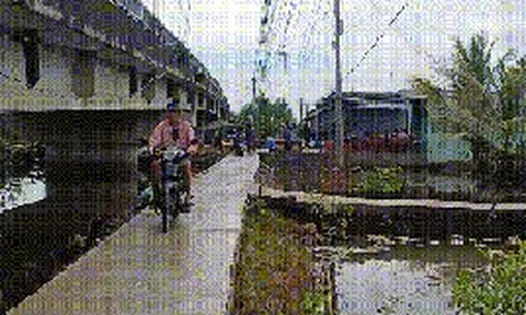 Vụ thảm án ở Tây Ninh: Nhiều người rơi nước mắt trước khi gia đình đưa 2 nạn nhân đi an táng