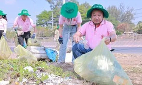 Gần 1.000 nhân viên C.P. Việt Nam chung tay làm sạch môi trường