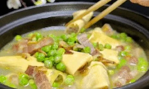 Mẹ tôi cứ vài ngày lại nấu món ăn này 1 lần, cả nhà thi nhau ăn sạch, cơm phải nấu thêm gấp đôi