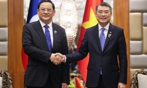 Thủ tướng Lê Minh Hưng: Việt Nam luôn dành ưu tiên cao nhất cho hợp tác với Lào