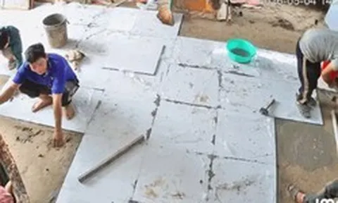 Hành động của nhóm thợ xây với bé gái đang ngủ trên võng được chủ nhà cắt ra đăng khắp nơi