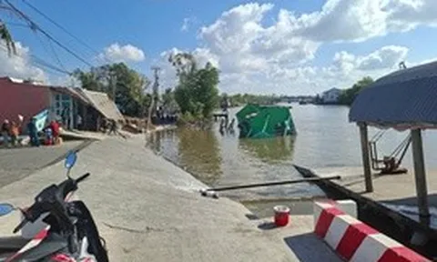 Sạt lở liên tiếp ở Cà Mau, thiệt hại hàng tỷ đồng, khẩn trương hỗ trợ người dân mất nhà
