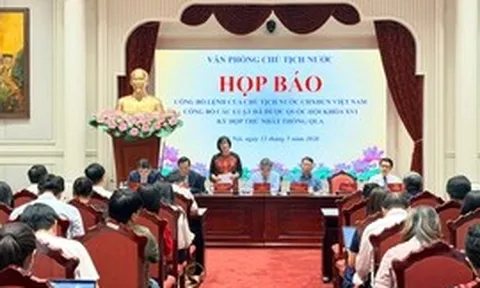 Công bố 9 luật mới, đẩy mạnh phân quyền, phân cấp và chuyển đổi số