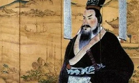 Hoàng đế Trung Quốc thường mặc áo vàng, sao Tần Thủy Hoàng chọn màu đen?