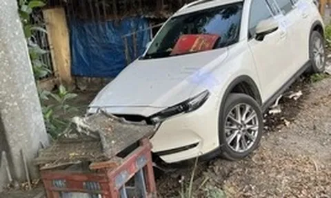 Nữ tài xế Trung Quốc tông sập quán nước, kéo lê chủ quán tử vong
