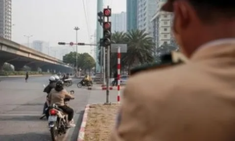Tất cả người tham gia giao thông chú ý thông báo mới nhất từ Cục CSGT về đèn tín hiệu