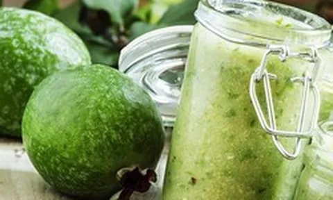 Không cần săn cherry Mỹ hay nho Hàn đắt đỏ, thứ quả đầy vườn ở Việt Nam đang được tiểu thương gom hàng vì quá hút khách mùa hè