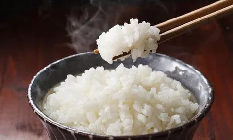 Đi khám sau 1 năm không ăn cơm, người phụ nữ 45 tuổi "sốc nặng" khi nhận kết quả