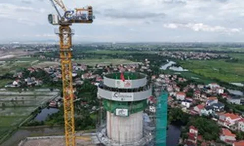 Khoảnh khắc tổng thầu chạy đua ngày đêm kịp hoàn thành siêu sân bay 200.000 tỷ lớn nhất miền Bắc