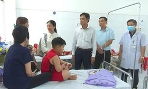 62 ca nhập viện sau bữa ăn bán trú ở Đồng Tháp, Bộ Y tế vào cuộc
