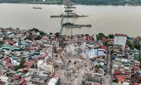 Hà Nội yêu cầu giải phóng mặt bằng các dự án cầu vượt sông Hồng trước 30/5