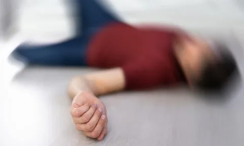 Người đàn ông 25 tuổi tử vong trên giường, bác sĩ chỉ mặt “thủ phạm” là thói quen rất nhiều người trẻ đang mắc phải