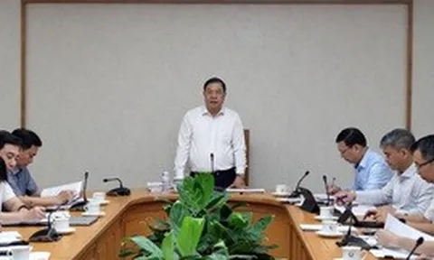 Phó Thủ tướng Thường trực Phạm Gia Túc yêu cầu Bộ Công Thương đẩy nhanh tiến độ xây dựng pháp luật, bảo đảm chất lượng và đồng bộ thể chế