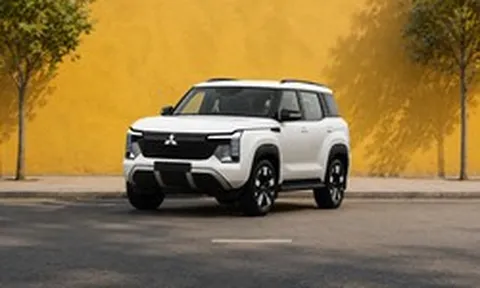 Mitsubishi Pajero đời mới chốt lịch ra mắt toàn cầu tại ĐNÁ: Chung gầm Triton, dễ thêm PHEV cạnh tranh Land Cruiser