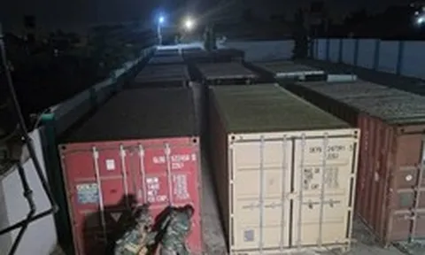 Phát hiện 12 container dài 6m chở số lượng lớn tiền mặt và vàng thỏi được ngụy trang tinh vi trong 1 nhà kho bí mật