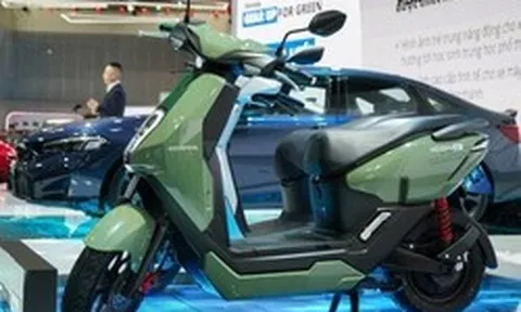 Xe máy điện Honda giảm kỷ lục gần 15 triệu đồng