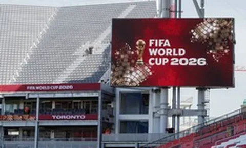 Chi tối đa 8 triệu đồng để tên xuất hiện vài giây trên màn hình FIFA, mong ai đó nhìn thấy và chụp lại: Trào lưu sống ảo mới tại World Cup 2026