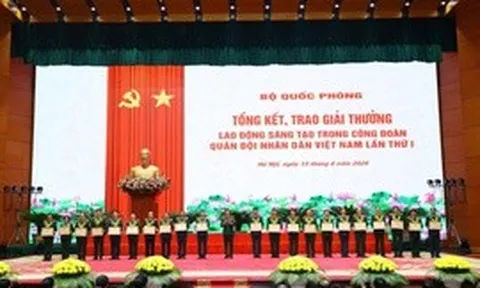 Đại tướng Phan Văn Giang dự Lễ trao Giải thưởng Lao động sáng tạo trong Công đoàn Quân đội lần thứ I