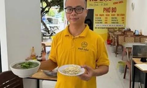 Chủ quán phở "triệu view" xông xáo khởi nghiệp