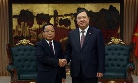 Phó Thủ tướng Thường trực Phạm Gia Túc tiếp Phó Thủ tướng, Bộ trưởng Tư pháp Lào