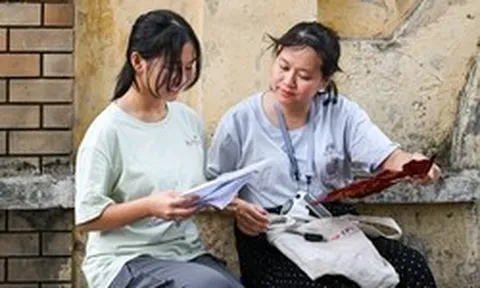 Những thủ tục thí sinh cần hoàn thành đúng hạn sau khi biết điểm thi lớp 10