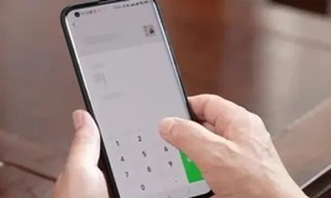 Chuyển khoản thành công 237 triệu đồng từ Vietcombank sang ACB, người đàn ông SN 1985 phải trình báo công an