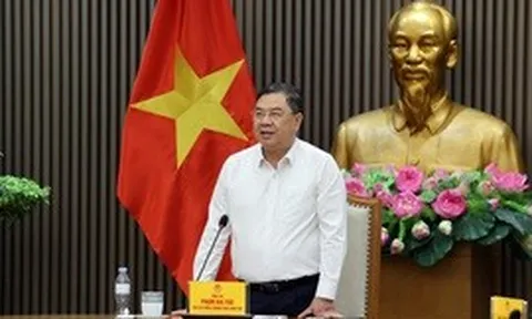 Phó Thủ tướng Thường trực Phạm Gia Túc: Hoàn thiện chính sách nhập khẩu ô tô diện quà biếu, quà tặng, bảo đảm công bằng và minh bạch