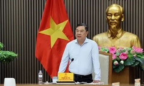 Phó Thủ tướng Thường trực Phạm Gia Túc: Hoàn thiện Nghị định mới để tái cơ cấu hệ thống kinh doanh xăng dầu, giảm khâu trung gian