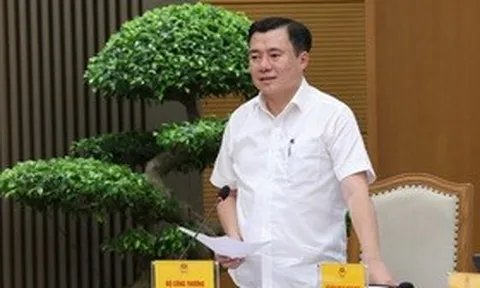Đề xuất hệ thống phân phối xăng dầu chỉ còn 2 cấp, DN được trao quyền chủ động giá bán
