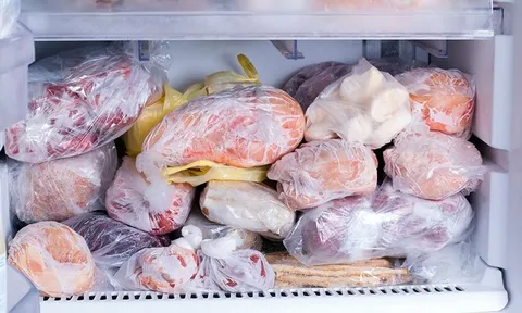 Đừng để tủ lạnh thành "ổ bệnh": 7 thói quen tích trữ thực phẩm nhiều người Việt đang mắc