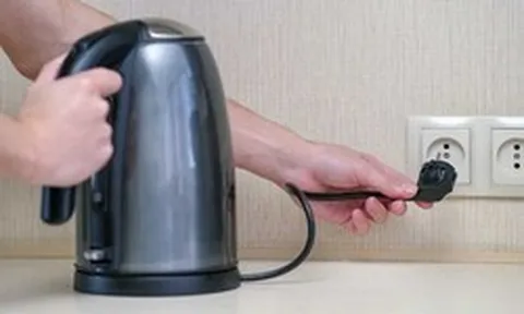 Vì sao dây điện ấm siêu tốc rất ngắn?