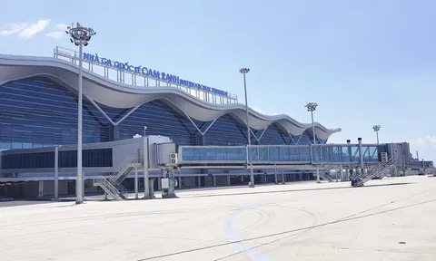 Khánh Hòa nghiên cứu đường bay thẳng đến Saint Petersburg - Nga