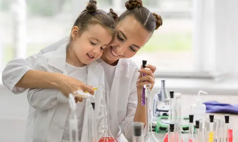 Tập trung hỗ trợ phụ nữ, trẻ em trong thực hiện các chính sách an sinh xã hội