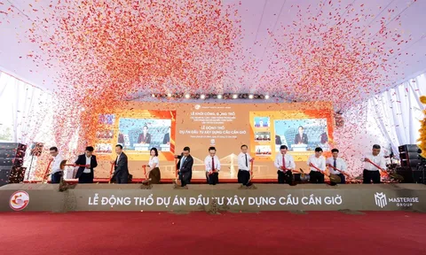 Ra ngõ gặp lễ hội, mở cửa thấy siêu show: Menu giải trí bất tận đưa “Quận Nhất” Vịnh Tiên thành điểm hẹn của triệu dòng khách