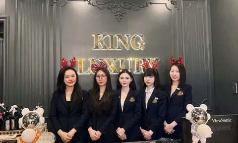 “Healing” giữa lòng Sài Gòn: Barbershop cao cấp hút khách quốc tế nhờ gội đầu dưỡng sinh