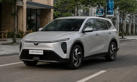 Mua xe 0 đồng, sạc 0 đồng, người mua xe điện VinFast “nhẹ đầu” từ lúc xuống tiền tới khi sử dụng