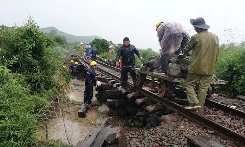 Đề xuất 2 bước khắc phục sự cố thiên tai ngành đường sắt