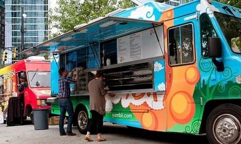 Hà Nội lập các điểm bán hàng lưu động bằng ô tô