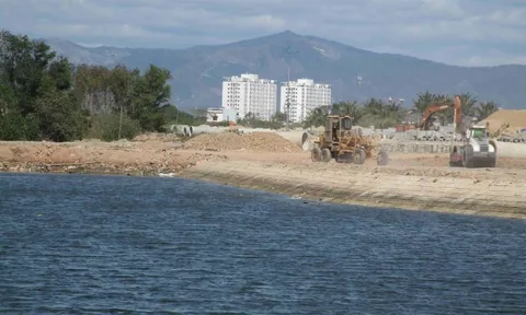 Bình Định: Sông Hà Thanh bị “bức tử” bởi những dự án đô thị, biệt thự